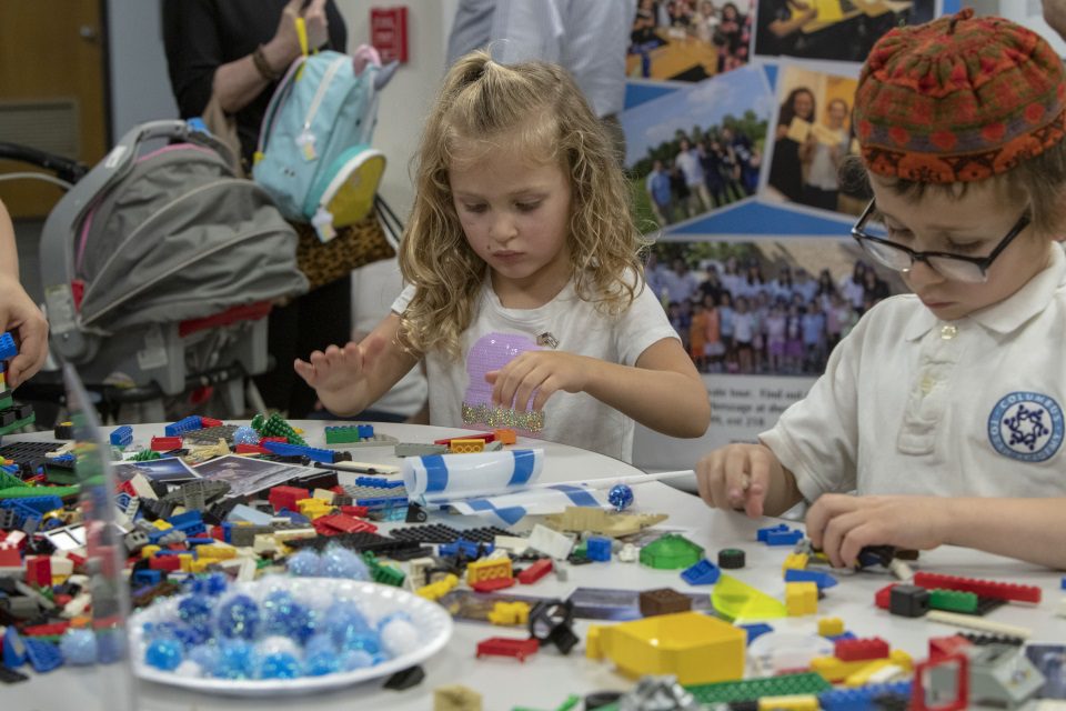 EN190510 Yom Haatzmut Celebrations