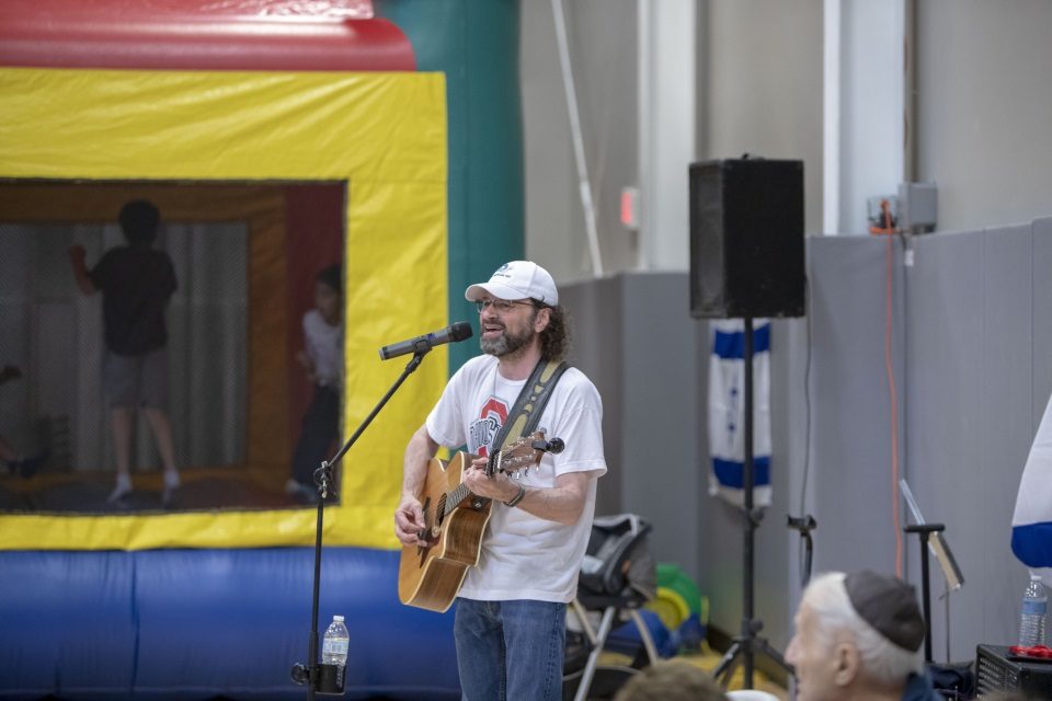 EN190510 Yom Haatzmut Celebrations