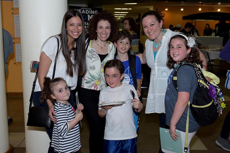 EN190510 Yom Haatzmut Celebrations