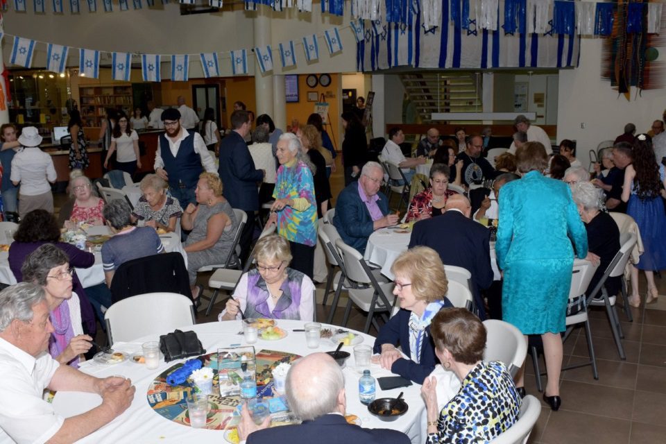 EN190510 Yom Haatzmut Celebrations